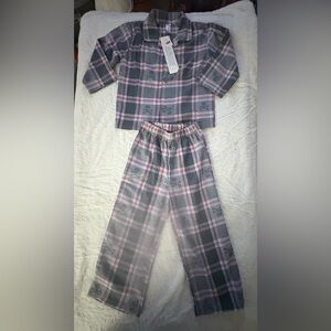 WINTER SALE ** GAP Kids Plaid Pajama Set in Gray and Red